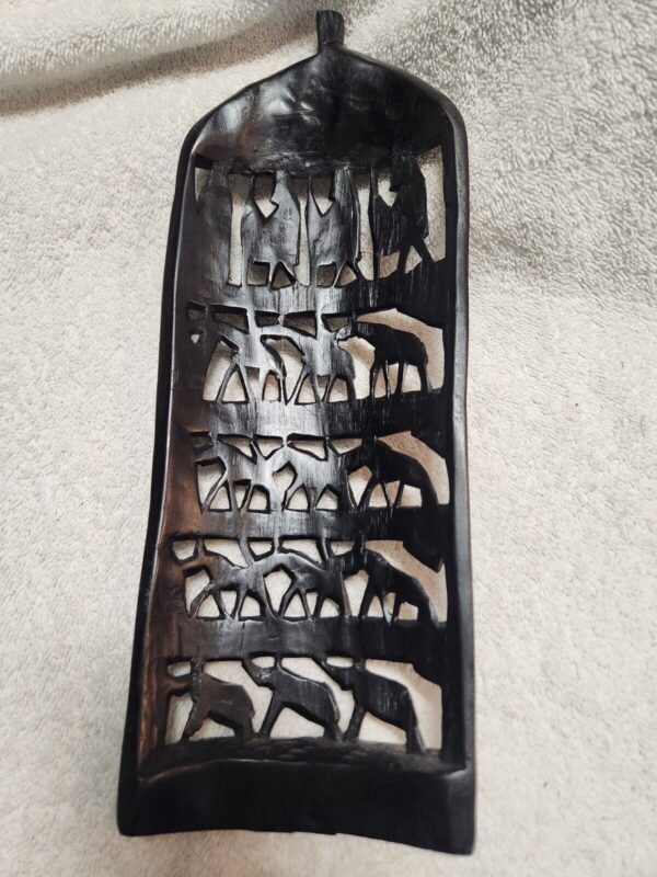 Discover the Beauty of African Art: Hand-Carved Wood Wall Sculpture featuring Kenya Safari Animals - Image 3